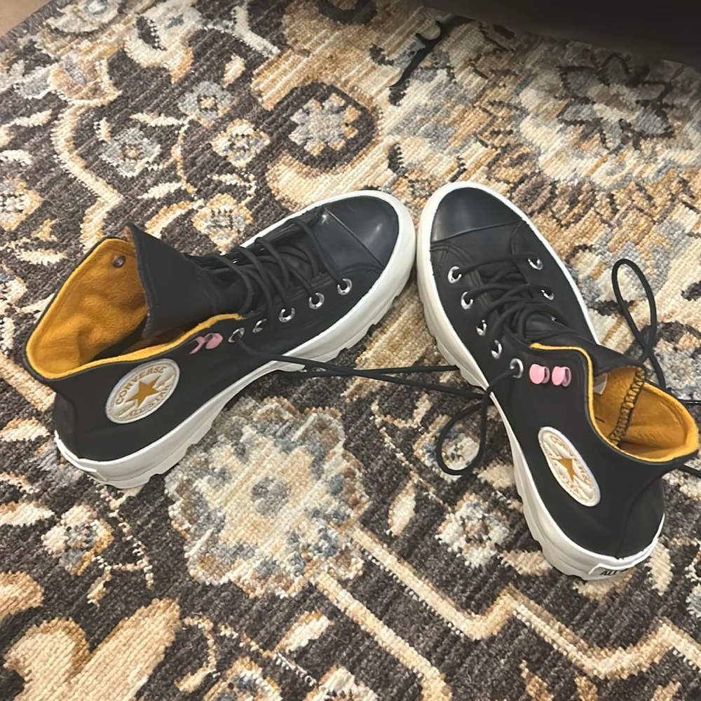 Converse size 7.5